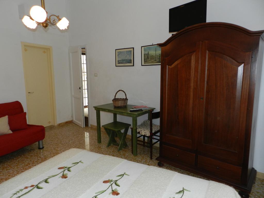 Casa Corte Con Terrazza Taviano  Dış mekan fotoğraf